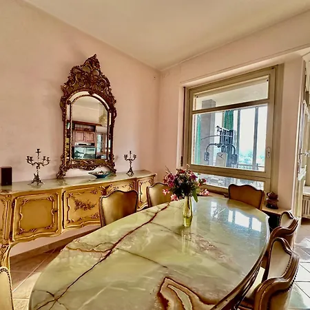 Finestra Sulle Alpi E Golf Fiano (Piedmont)