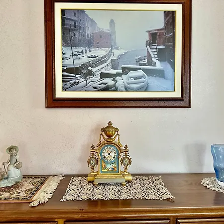 Finestra Sulle Alpi E Golf Fiano (Piedmont)